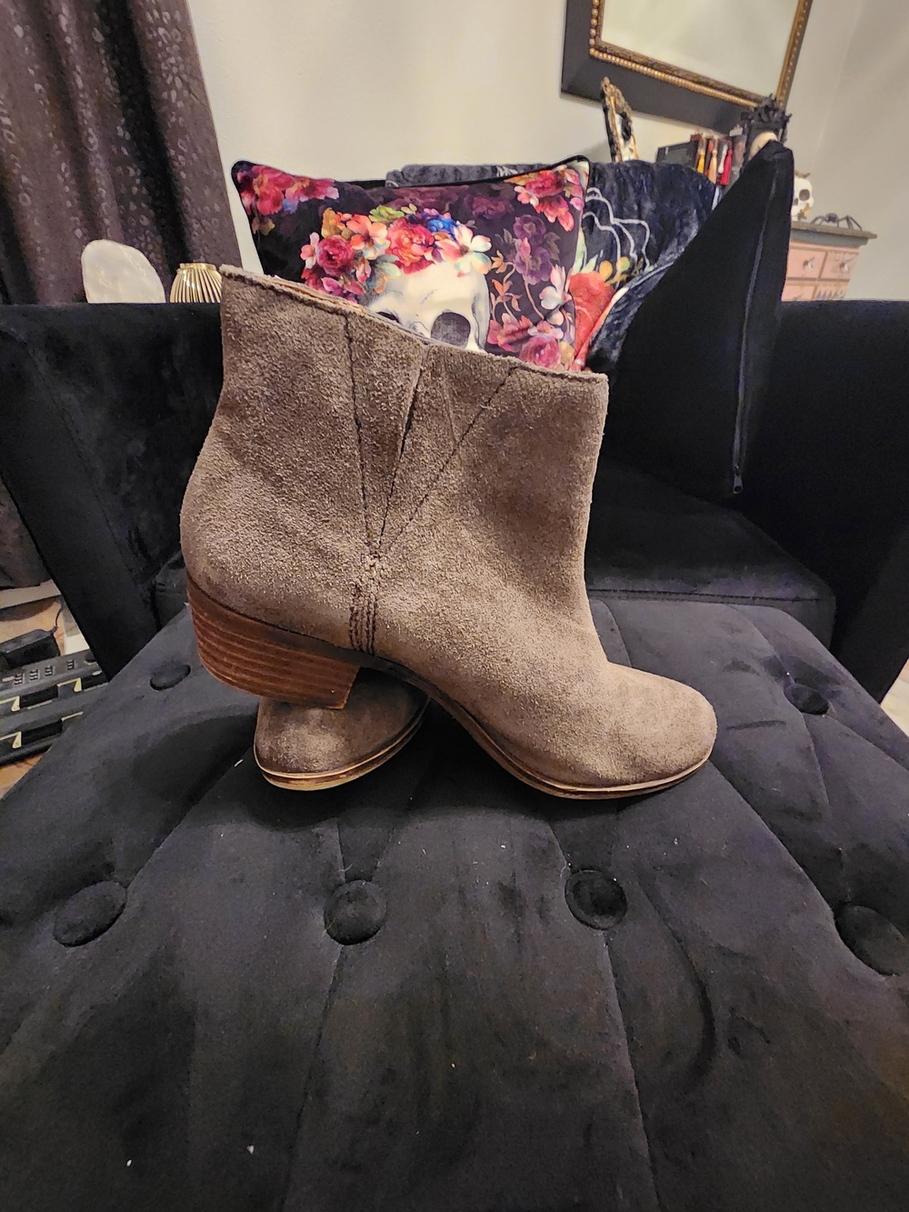 Lucky Brand Taupe Suede Ankle Booties Women's Size 7.5 Western